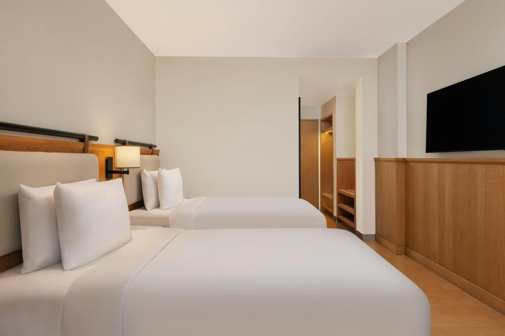 Hotel Fairfield By Marriott 4*
